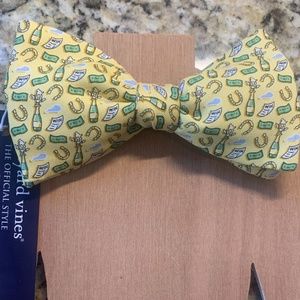 Vineyard Vines Derby Bow Tie